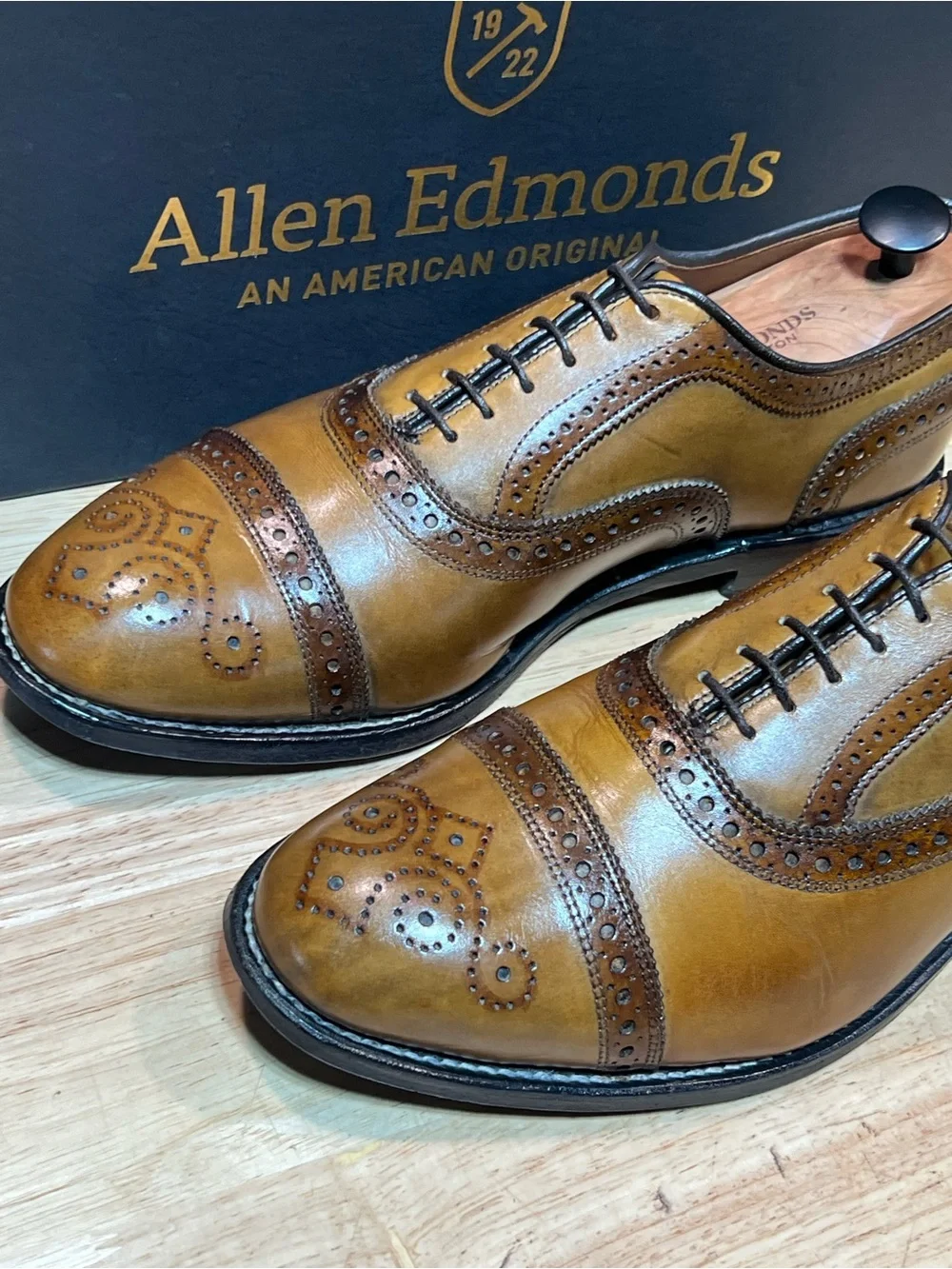 Allen Edmonds Strand Men’s Brogue Cap Toe Oxfords With Patinas Sz 8.5 2E 🇺🇸